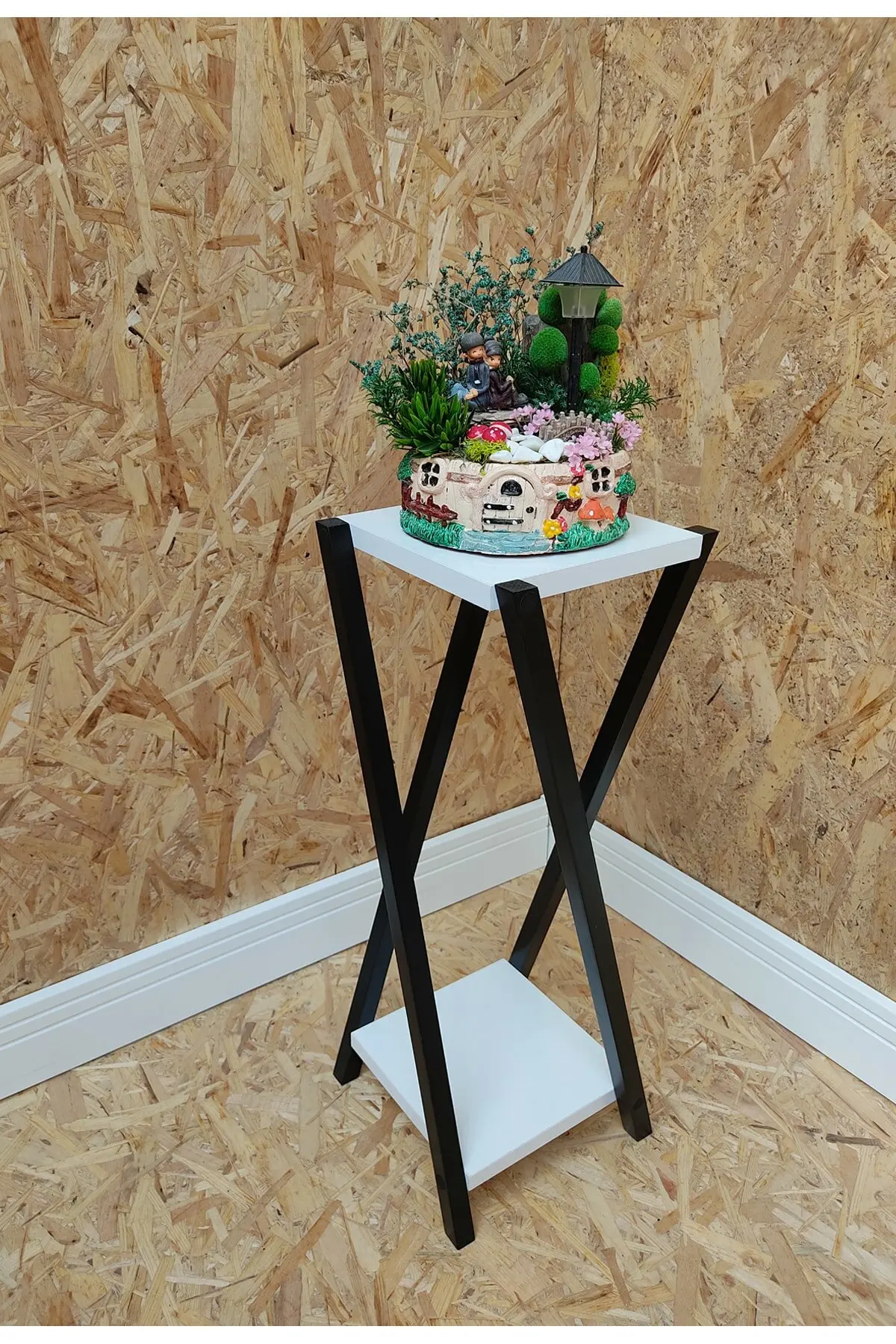 

Decorative coffee table