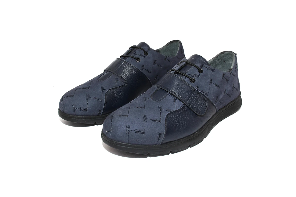 

SHENBIN's ручной работы базовые слипоны из нубука/телячьей кожи удобные спортивные туфли с ремешком с пряжкой, темно-синие