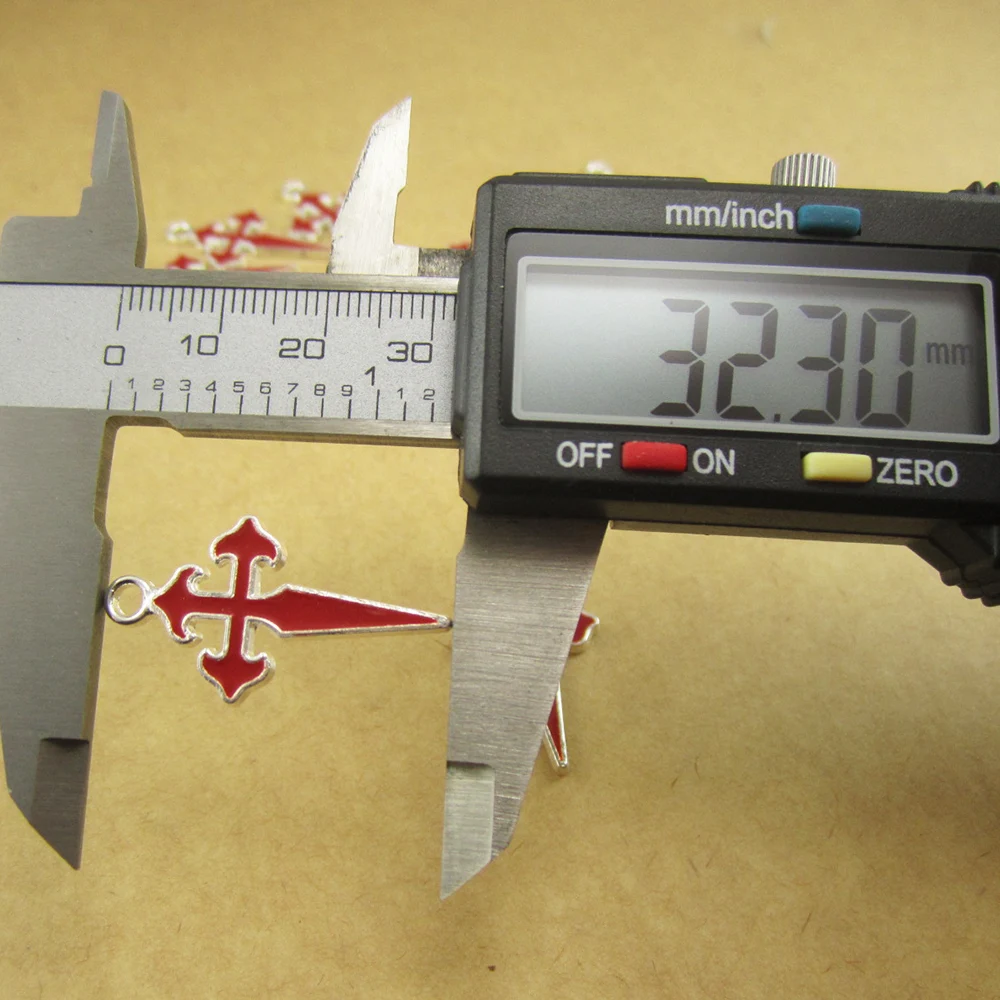 Красная эмаль крест с распятием 100 шт. | Украшения и аксессуары