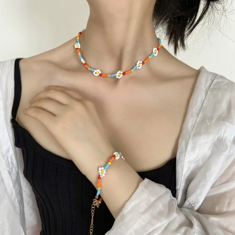 

New Design Multi Color Weave Flower Pendant Necklace Natural Stone Necklace Fashion Jewelry Birthday Gift