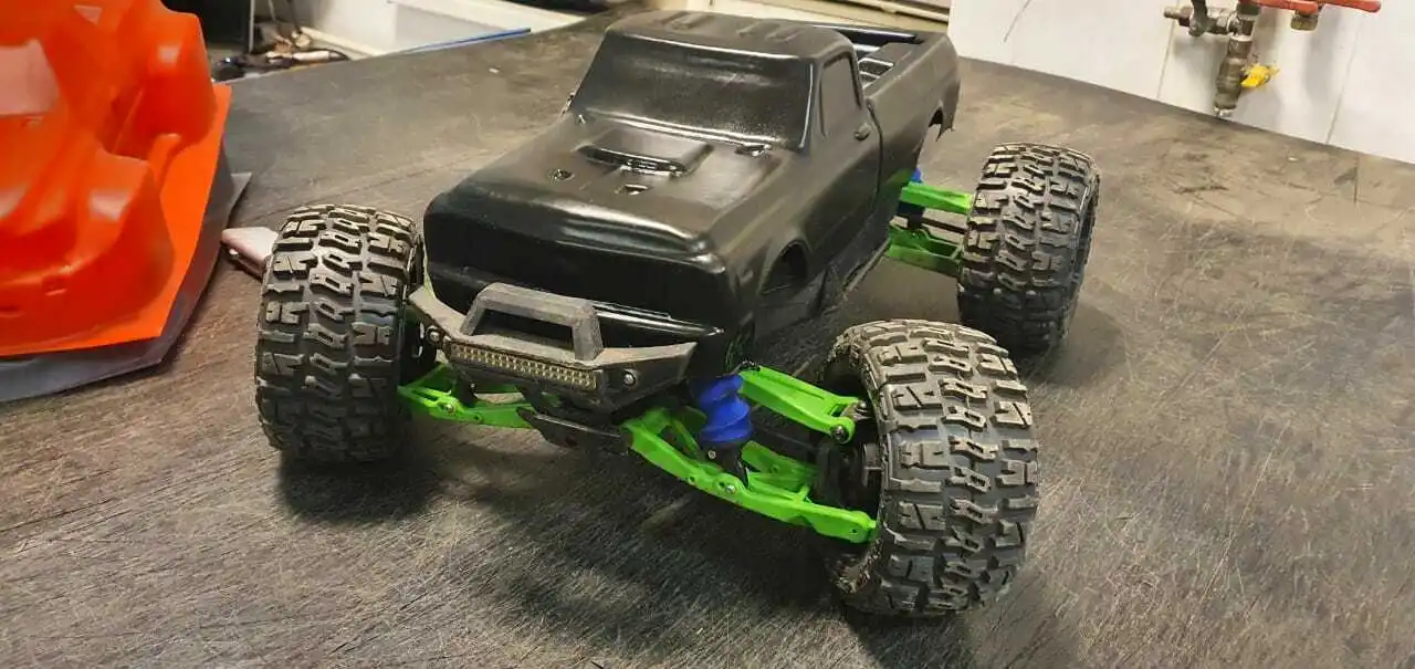 Небьющийся корпус для Traxxas Maxx 1/10 Chevy C10 |