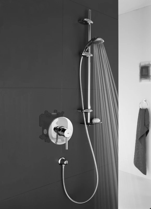 Душевой гарнитур GROHE Euphoria (ручной душ штанга 600 мм шланг 1750 мм) хром (27231001) |