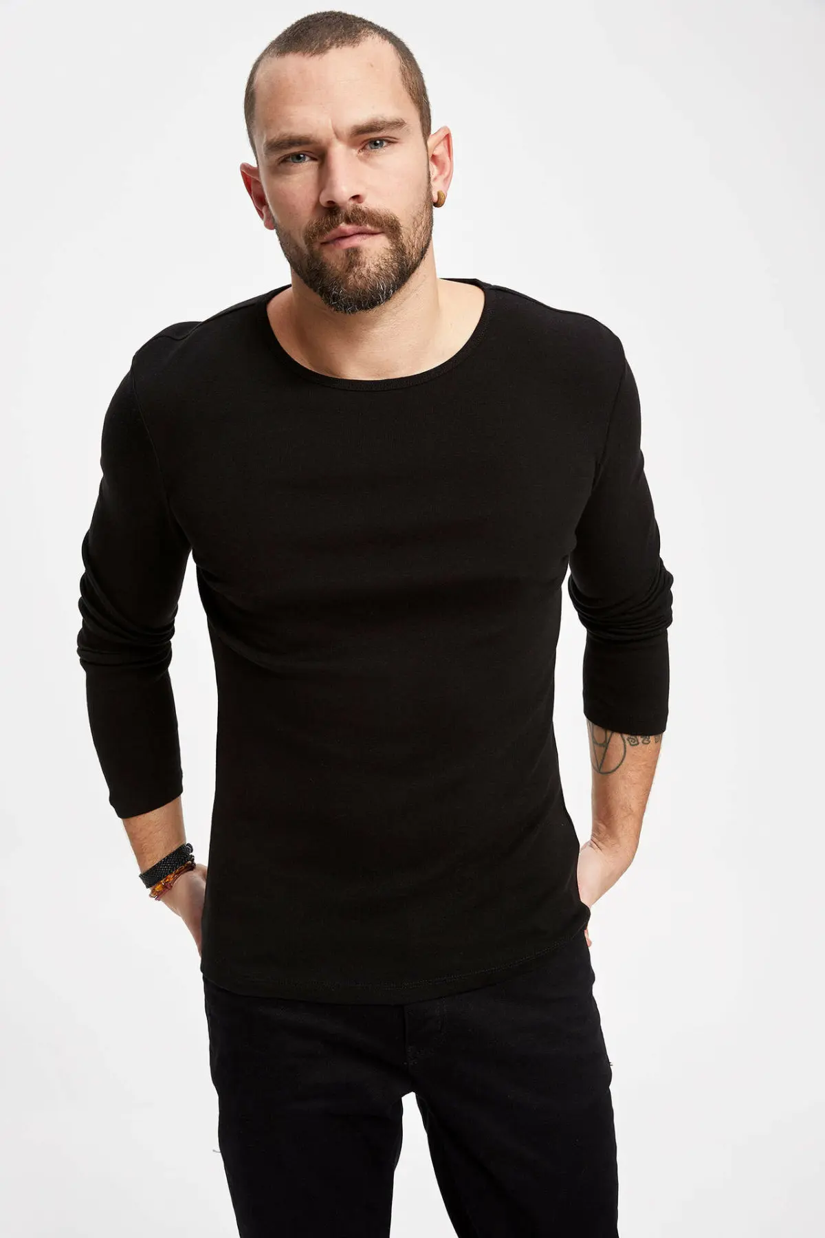 DeFacto мужские весенние повседневные Черные футболки с круглым вырезом