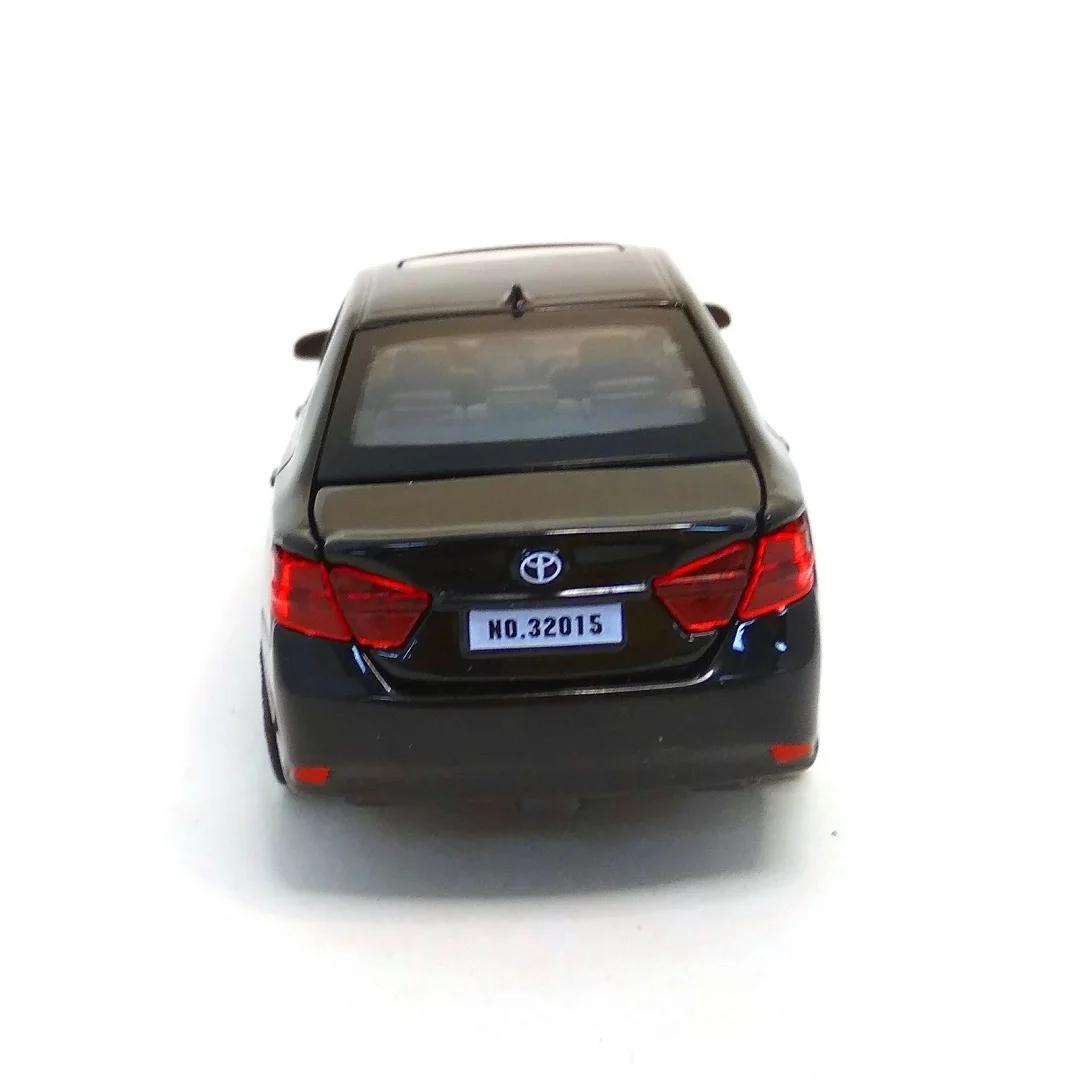 Металлическая машинка инерционная Toyota Camry &quotТойота Камри&quot 1:32 15 см | Игрушки и
