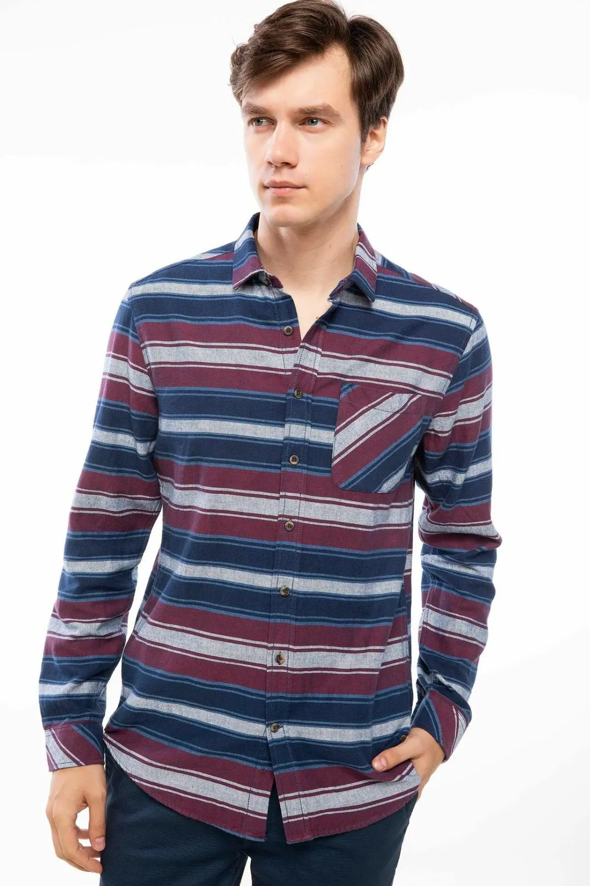 Мужская хлопковая рубашка в полоску DeFacto красно-синяя Повседневная с карманами