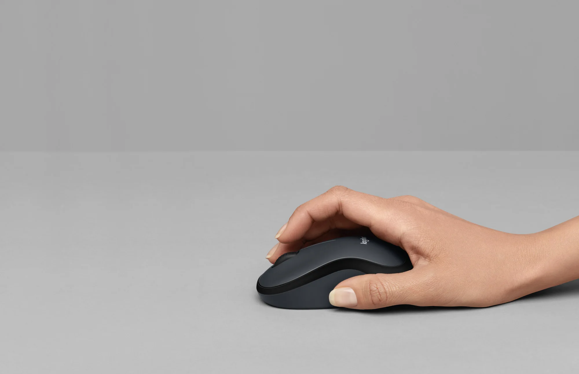 Мышь Logitech M220 Беспроводная Бесшумная 1000 точек/дюйм 3 кнопки 2 4 ГГц диапазон 10 м 18