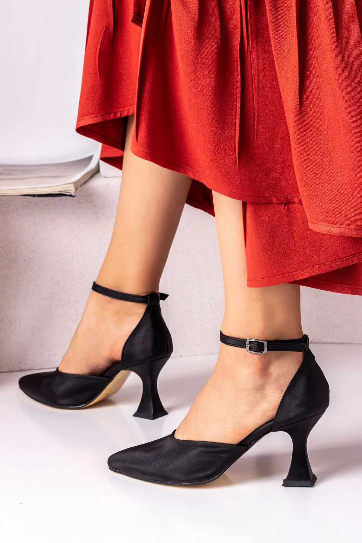 

WOMEN SATIN 2 DIFFERENT COLOR HEELS SHOES new season high heels sexy women's fashion