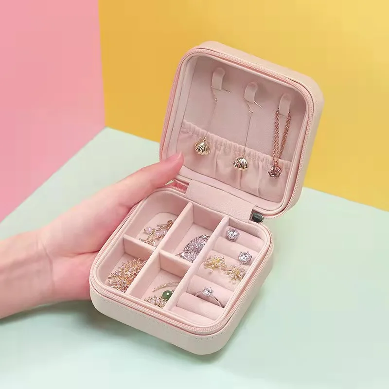 

2021 Portable Jewelry Box Jewelry Organizer Display Travel Jewelry Case Boxes Button Leather Storage Zipper Jewelers Joyero
