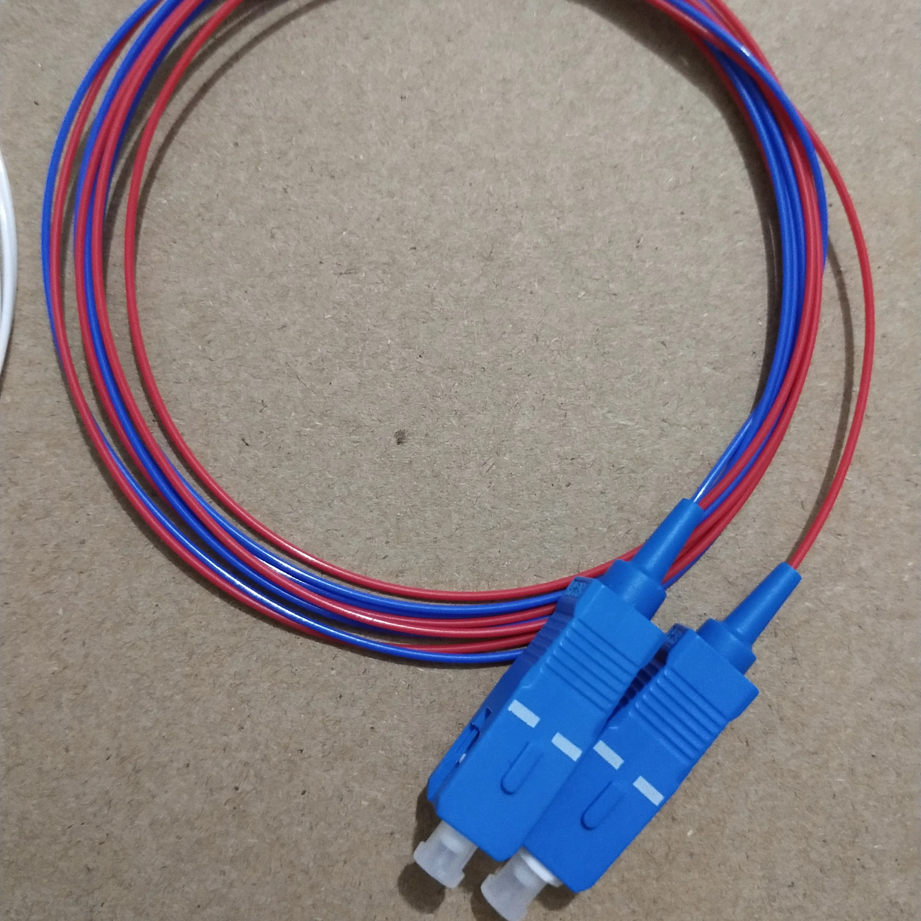 30 шт. упаковочный волоконно оптический FBT сплиттер с разъемом SC UPC 1x2 0 9 мм