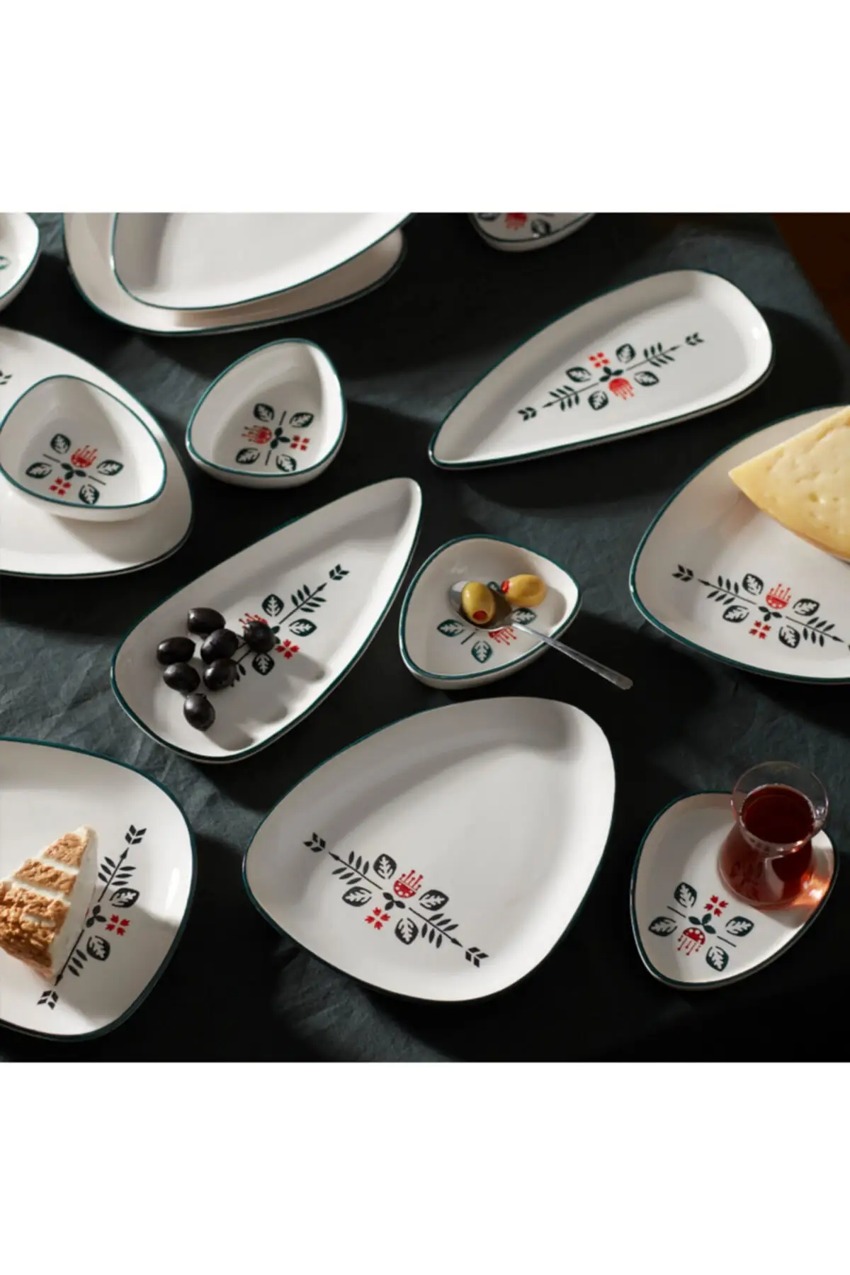 

Karaca Emerald 24 Pieces Breakfast Set for 6 People