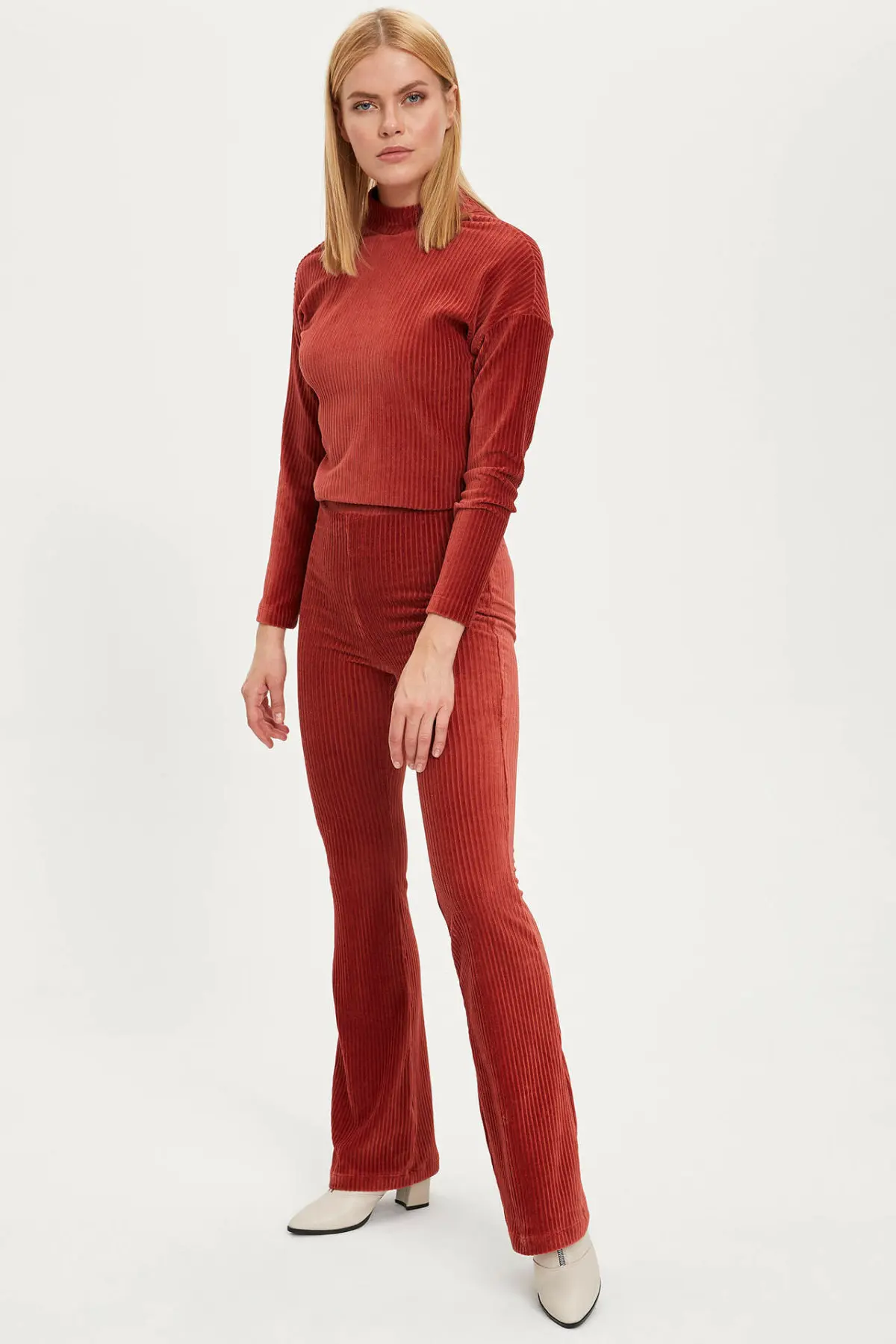 Дефакто Женская Осенняя Вельветовая футболка с длинным рукавом Повседневная