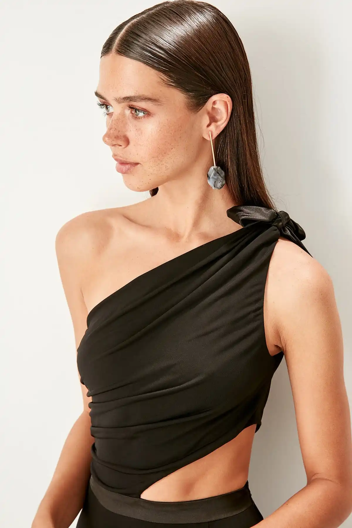 Trendyol плечо деталь вечернее платье TPRSS19BB0325 | Свадьбы и торжества