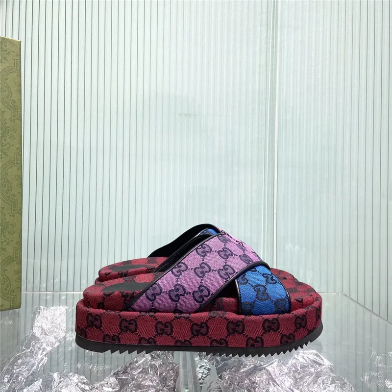 

Spring and Summer New Color Embroidery Trend Thick Soled Slippers Women Flat Bottom Cool Slippers Size 35-40 Luxury Designer