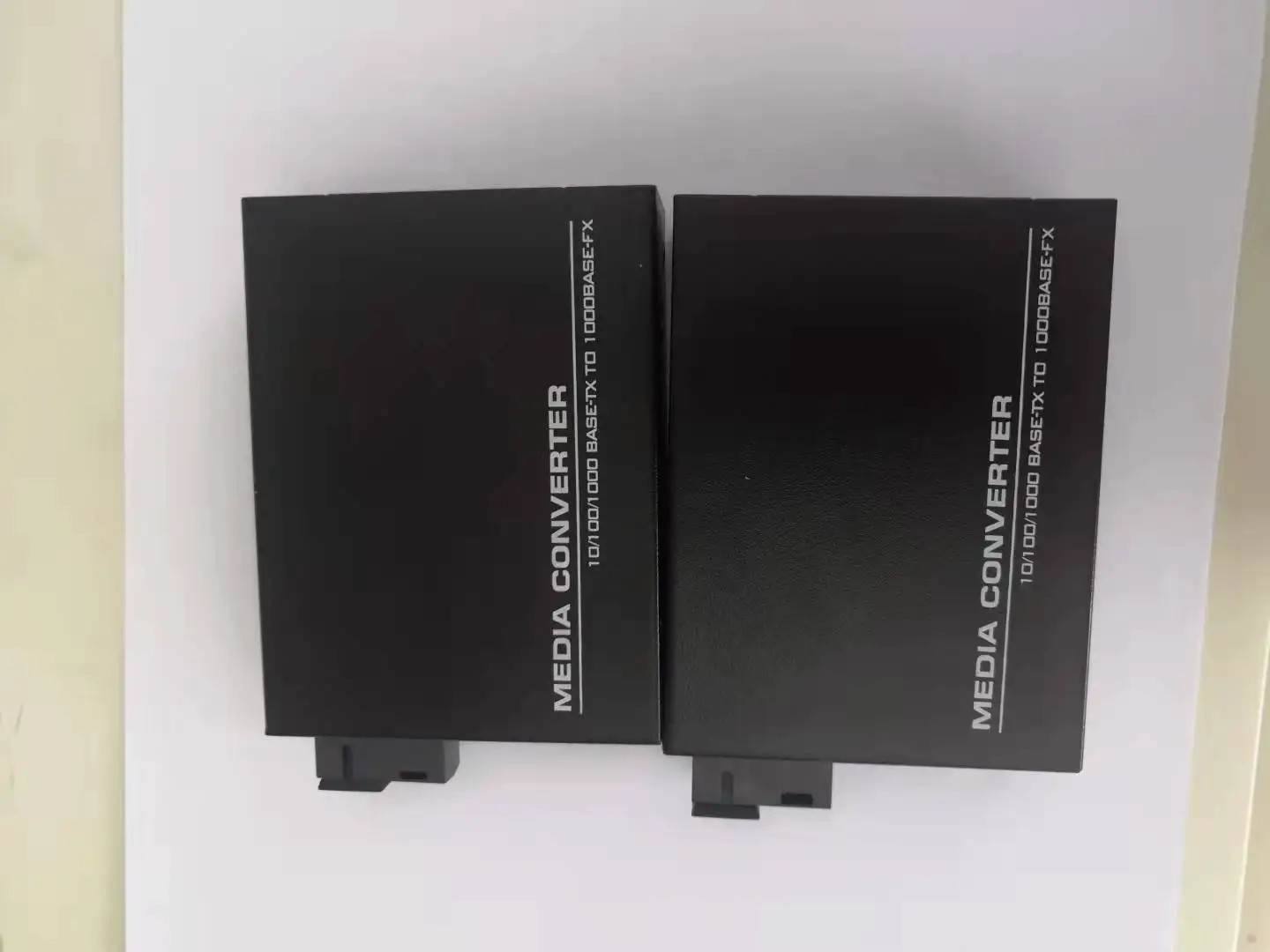 

Медиаконвертер Ethernet в оптоволоконный, 10/100 м, 20 км