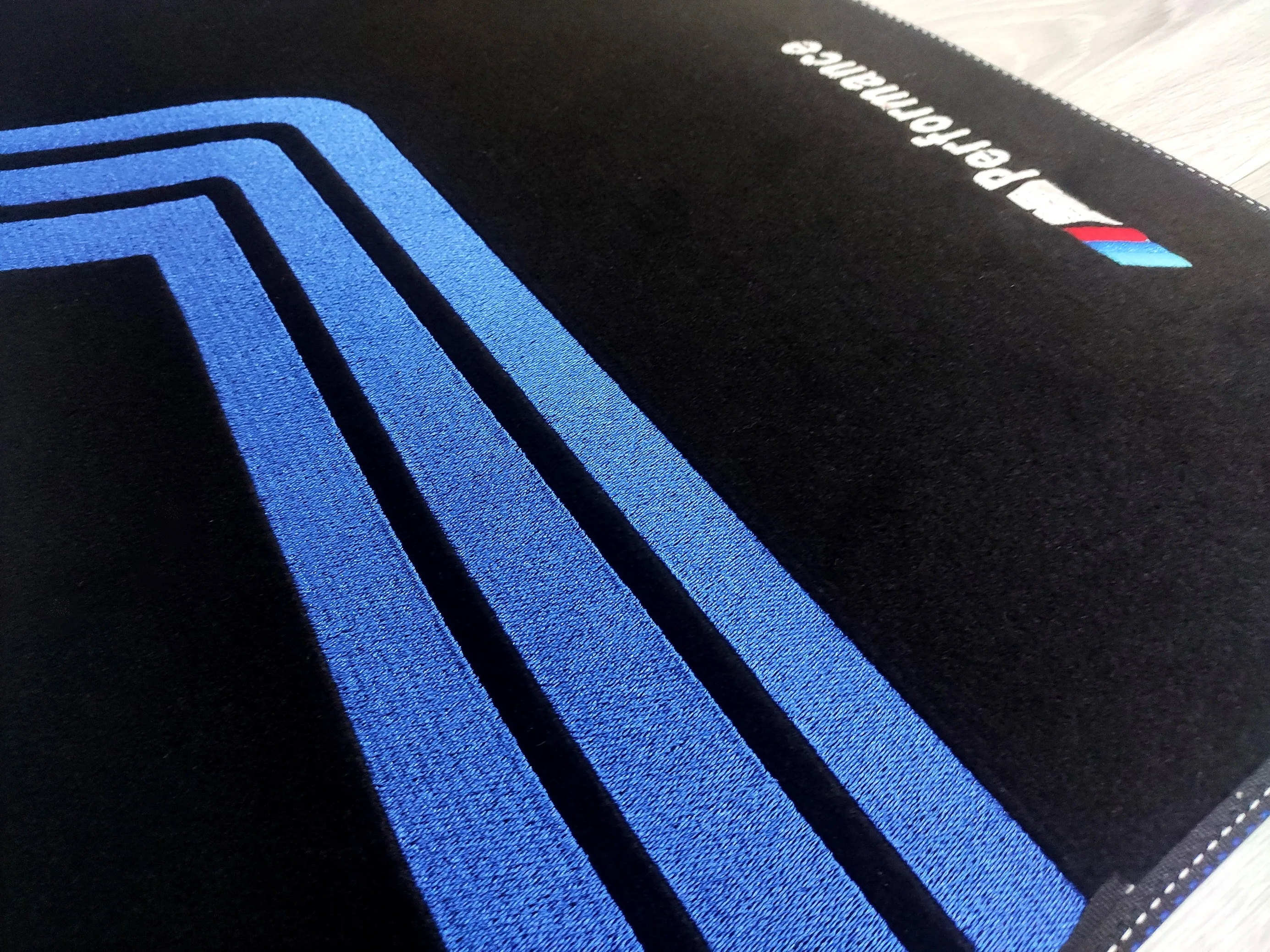 

Perfect Fitting - Custom Design - High Quality Carpet Mat Set For Bmw 1-2-3-4-5-6-7-8-Z-M-X