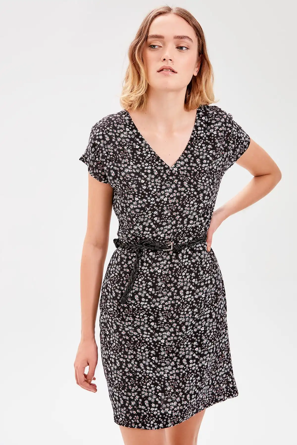 Черное платье с цветочным принтом TWOAW20EL0594 | Женская одежда