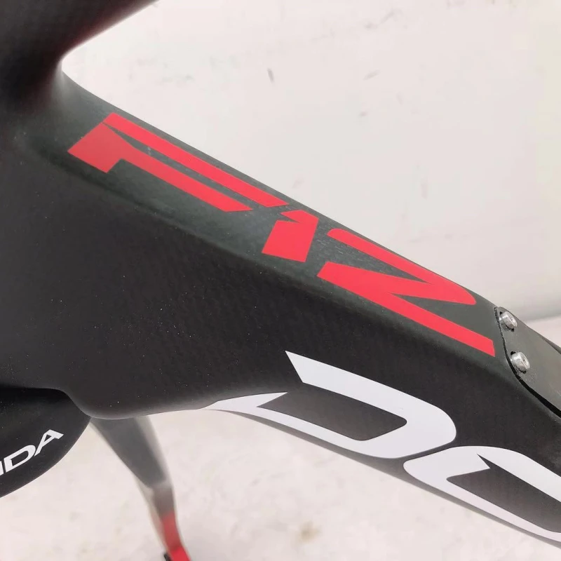 

Черный и красный гоночный F12 bicicleta карбоновая рама для дорожного велосипеда BSA 1K черный матовый белый цвет 700C углеродистая рама для дорожног...