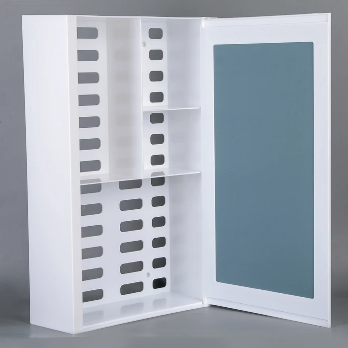 Шкафчик зеркальный Hilton цвет белый |