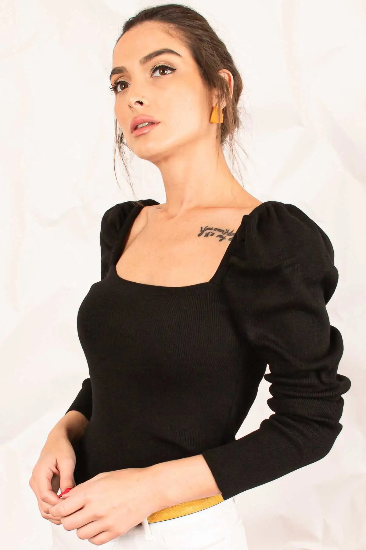 Женская трикотажная одежда Armonika Красная футболка с квадратным вырезом и