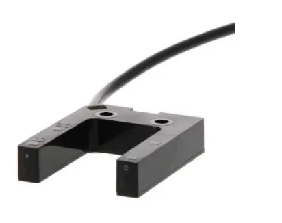 

E3Z-G61 2M BY OMS E3Z 9426B 2M E3ZG Photoelectric sensor