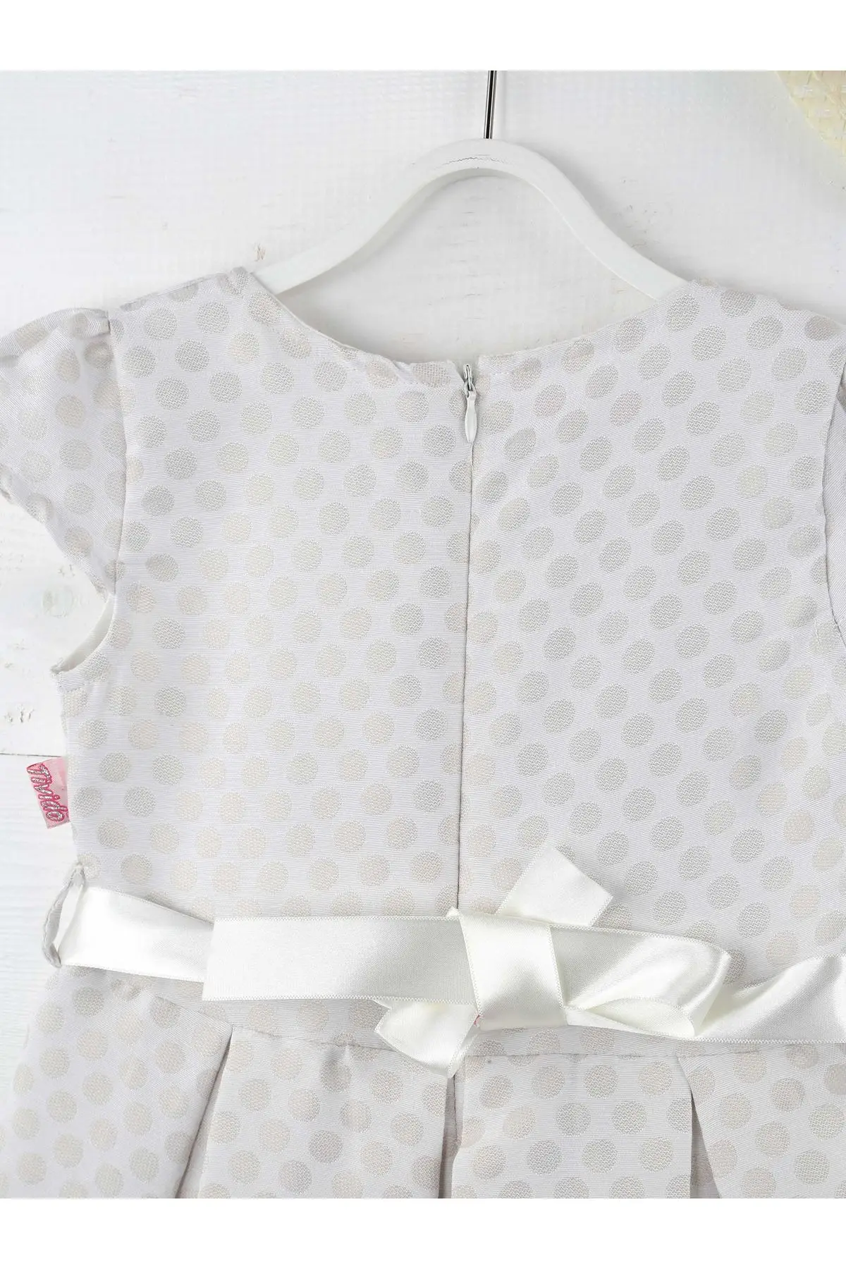 

Cream Summery Hat Female Child Dress