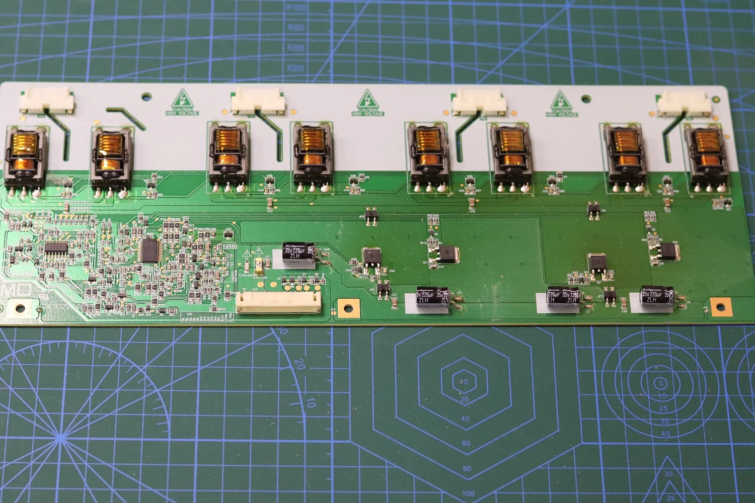 Инвертор телевизора тошиба цена. Инвертор телевизора lg. Dometic sinepower dsp 3512t. Инвертор t. Инвертор tds 10348.