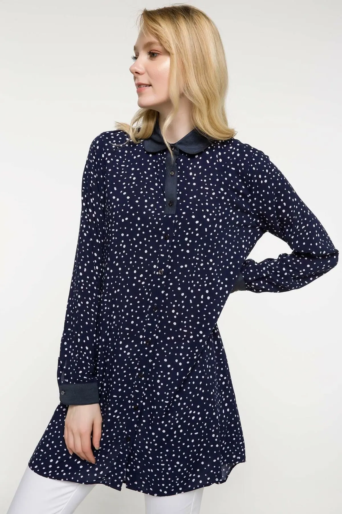 Женская шифоновая блузка DeFacto темно синяя Повседневная рубашка в белый горошек