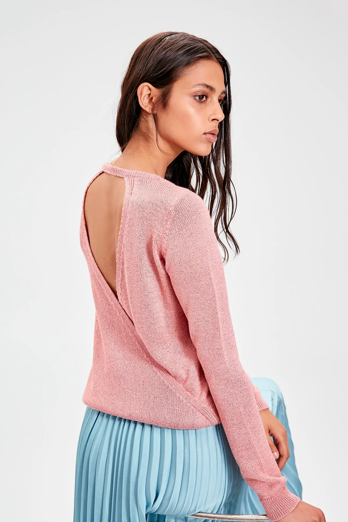 Trendyol Женский-лососевый сзади с низким вырезом серебристый свитер TWOAW20HB0008 |