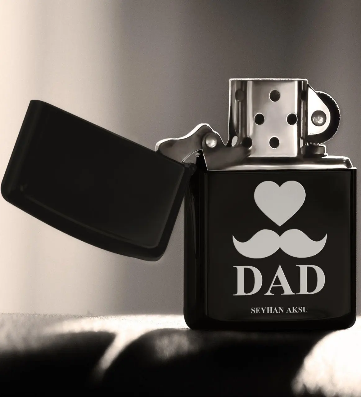 

Персонализированные любовь папа черная бензиновая металлическая зажигалка