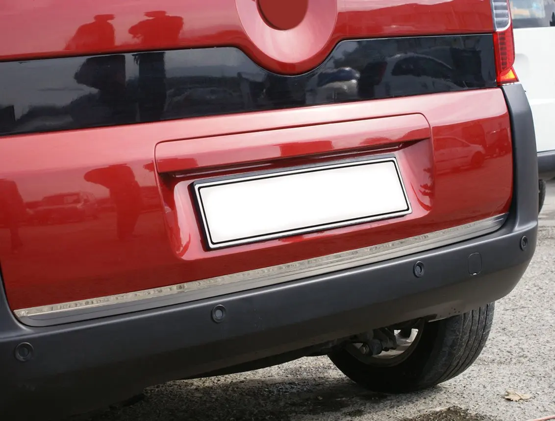 

Fiat Fiorino Chrome Lower Tailgate Streamer Stainless Steel (2007-)