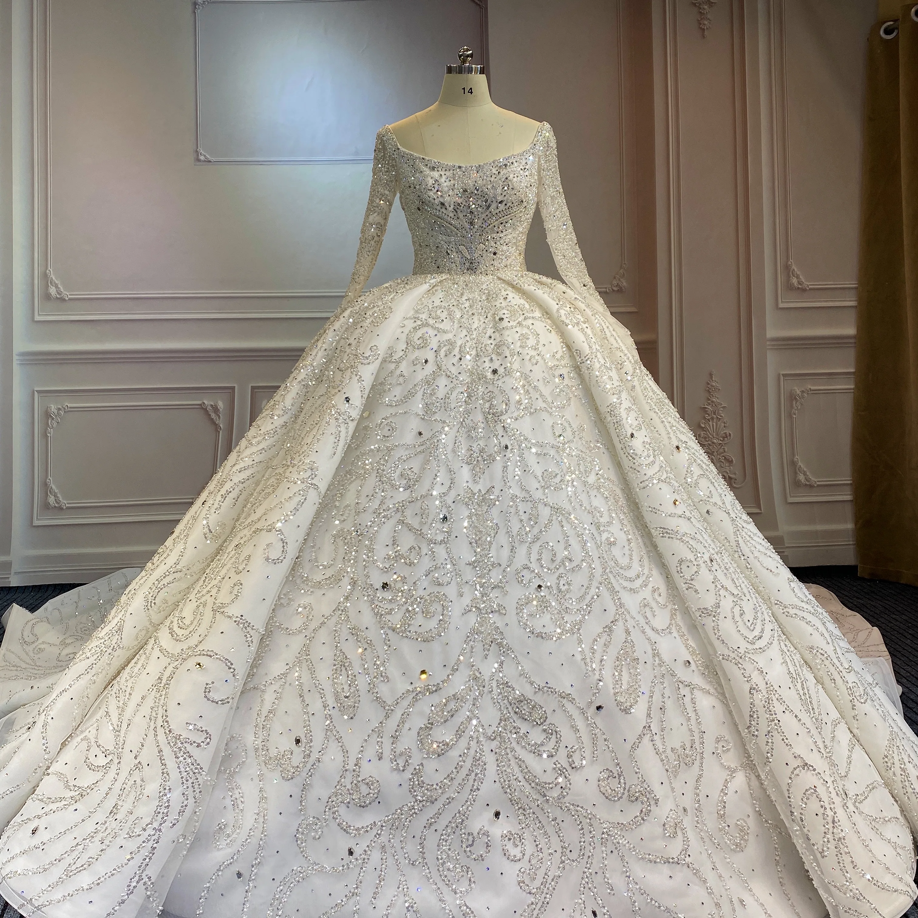 

Marnham 2022 Luxury Wedding Dress Bride Dresses Off the Shoulder Boat Neck Ball Gown Long Royal Trail Full Sleeves Handmade Gown