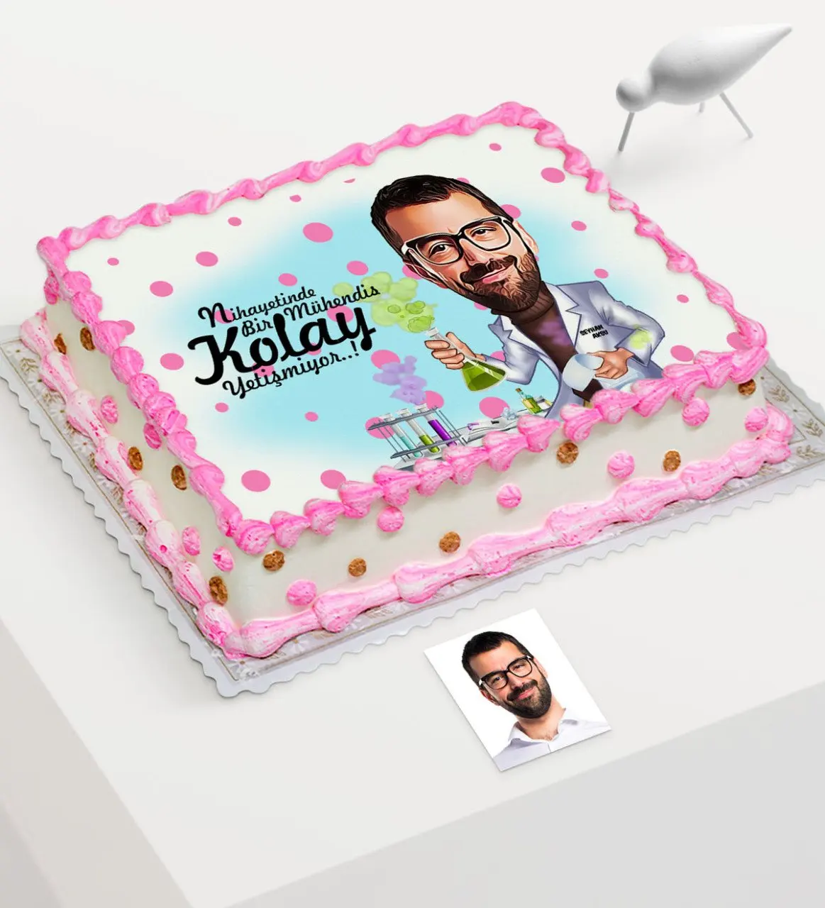 

Персонализированный г-н химический инженер мультяшный Печатный возрастной торт для съедобной сахарной бумаги-1