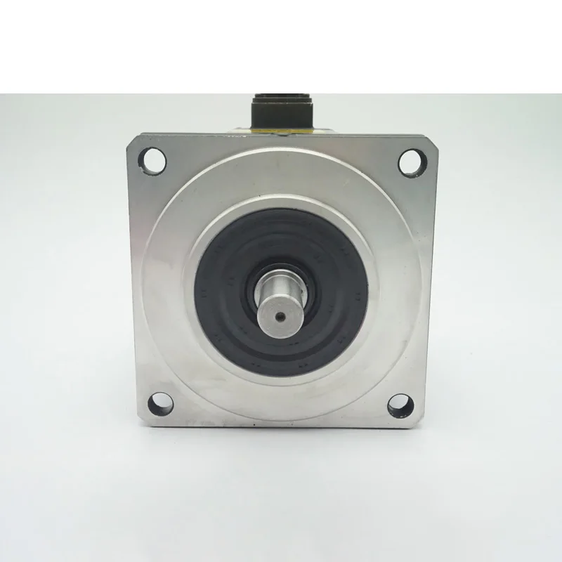 FANUC новый оригинальный серводвигатель переменного тока A06B 0033 B075|servo motor ac|motor acac servo