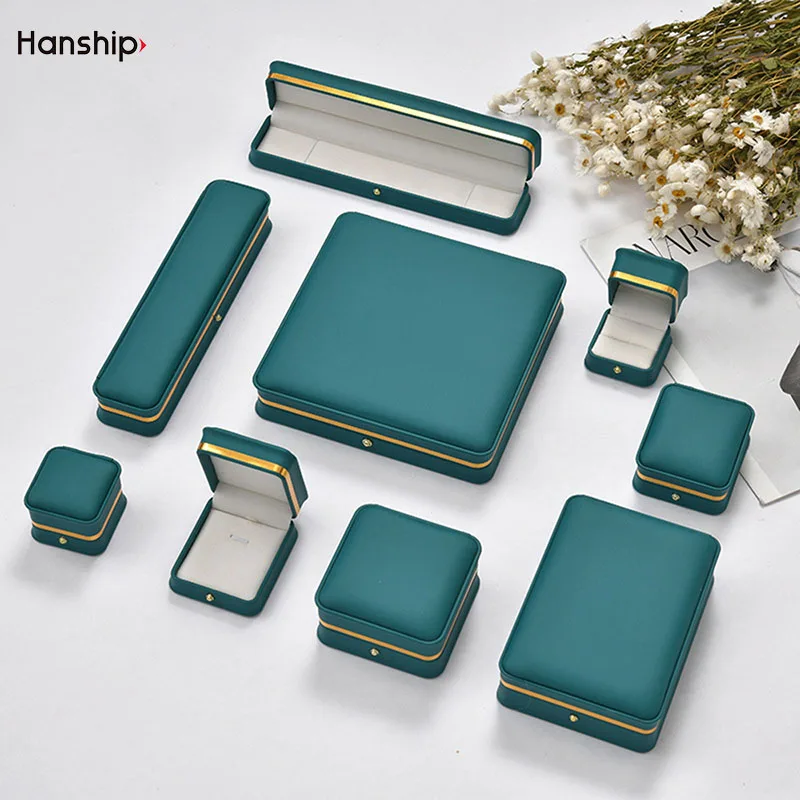 

High Quality Leather Various Sizes Gift Box Pair Ring Earrings Necklace Bracelet Jewelry Organizer Container 2022