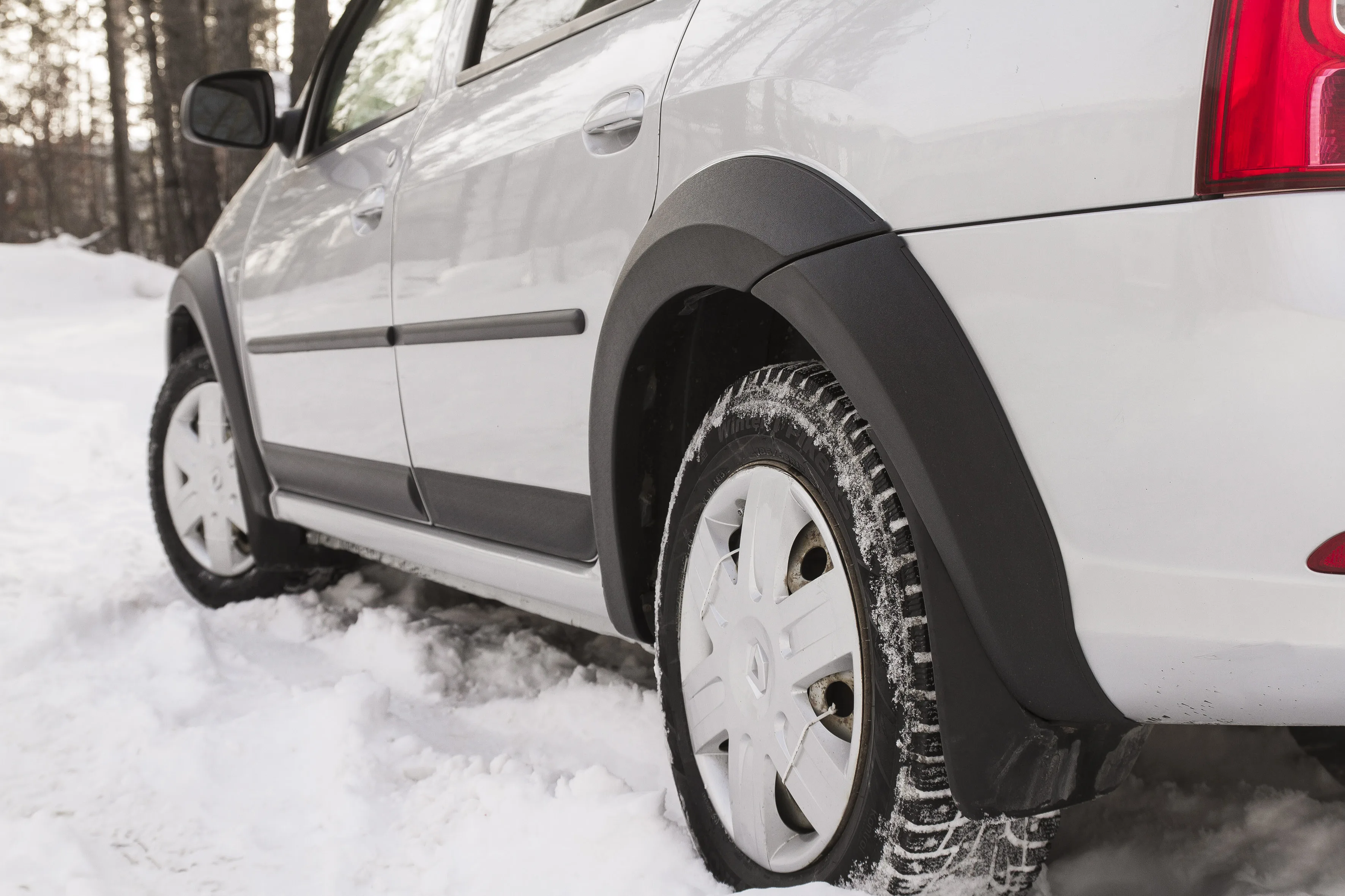 Арки логан. Арки логан. Расширители арок рено логан 1 поколение. Порог рено логан 1. Накладки на арки рено логан.