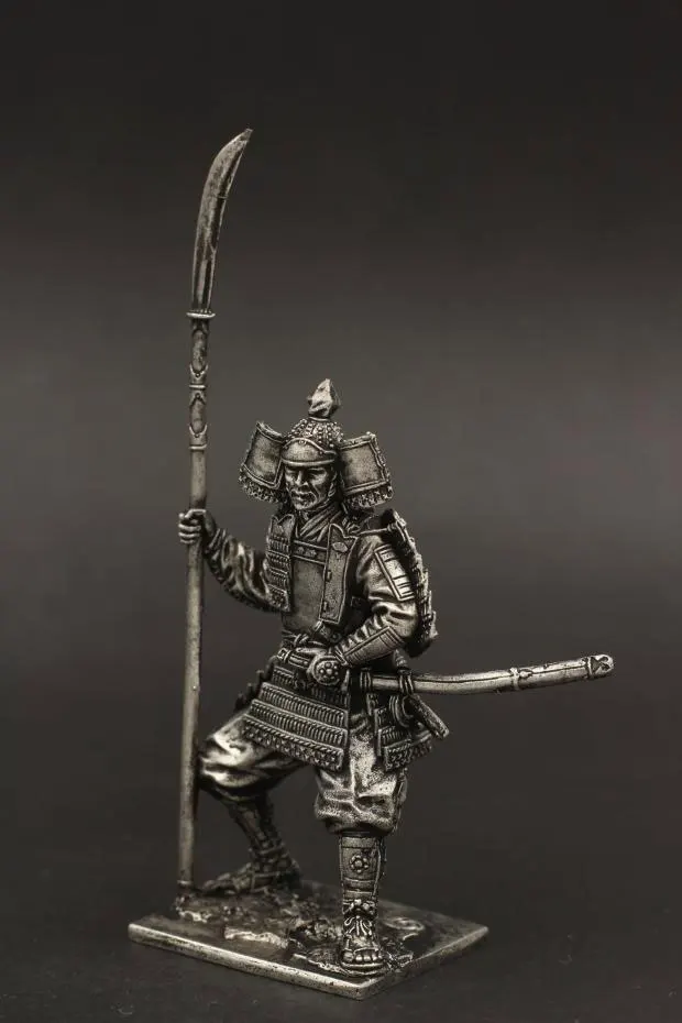 Масштаб 1:30 Оловянная металлическая японская подставка боевой доспех дачу