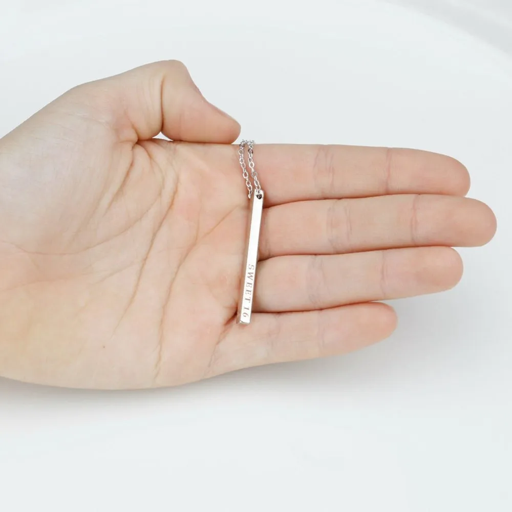 Гравированное ожерелье с координатами вертикальное на заказ для женщин