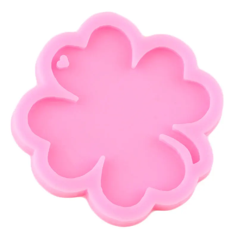 

Shiny Four Leaf Clover Silicone Keychain Mold Leaves Pendant Jewelry Epoxy Resin Molds Chocolate Fondant Cake Decorating Tools