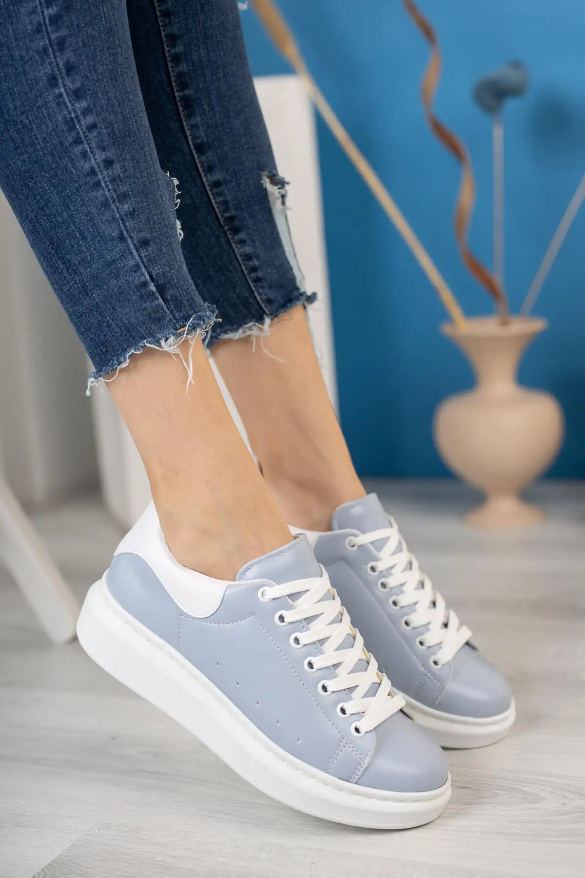 

Women Blue Color Sneaker - TRY0620F