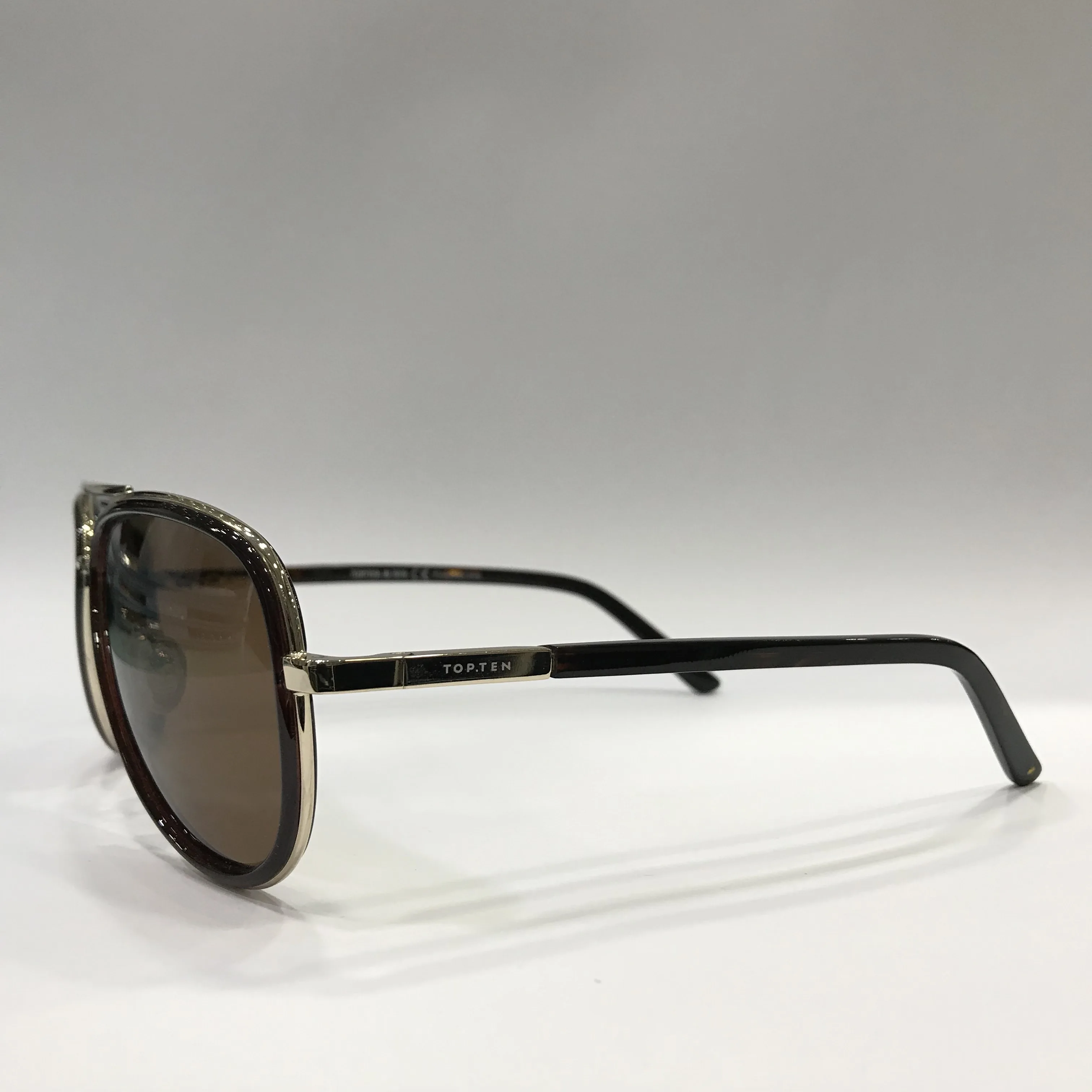 

7076C39-New fashion mascarillas available unique sunglasses fashion steampun women style attack on titan men square sunglass