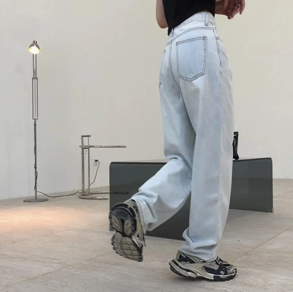 woman straight long jeans with hole