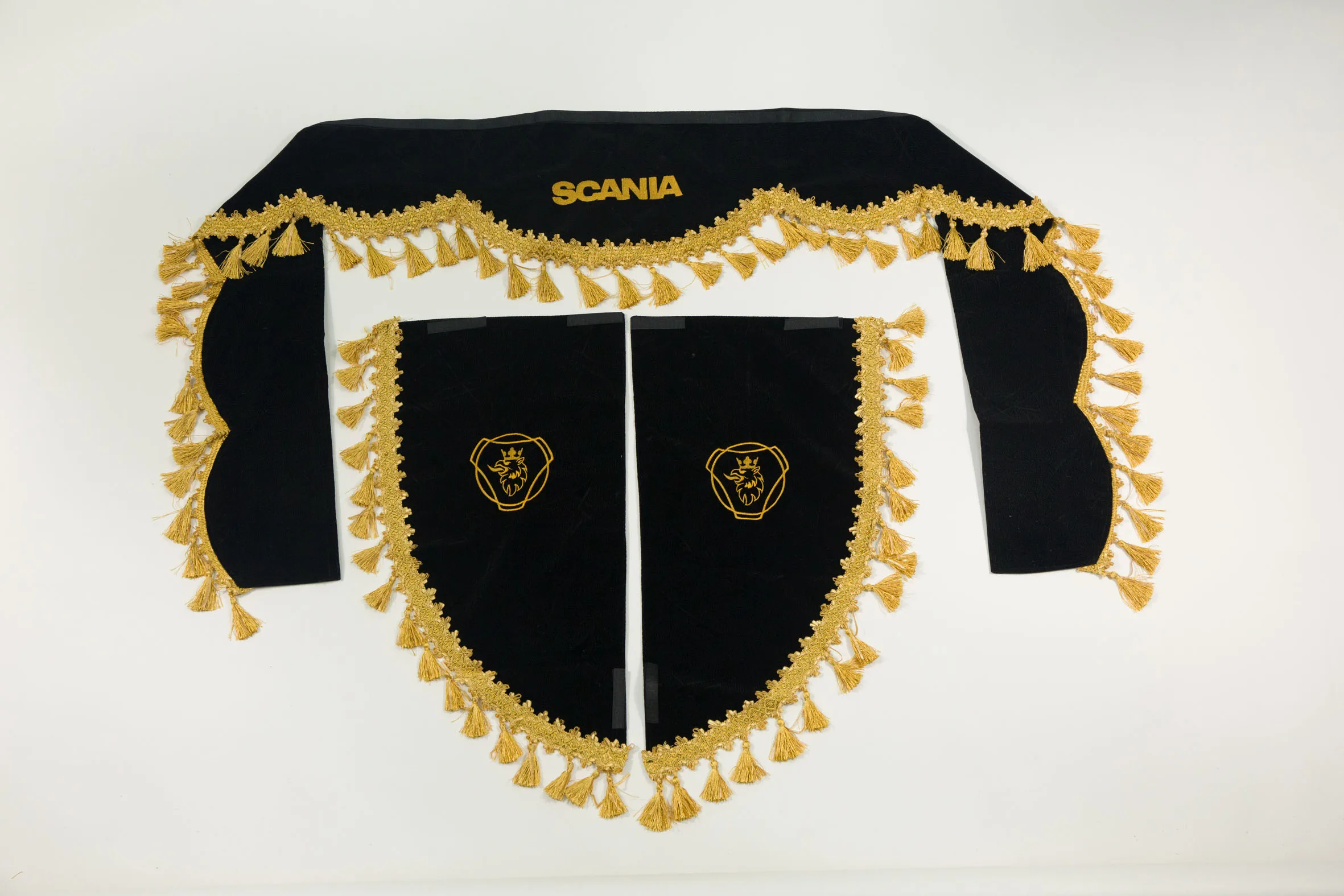 шторки на урал 4320 ламбрекен. ламбрекены daf 106. ламбрекены faw j6. камаз 5490 шторки в кабину. ламбрекены в кабину.