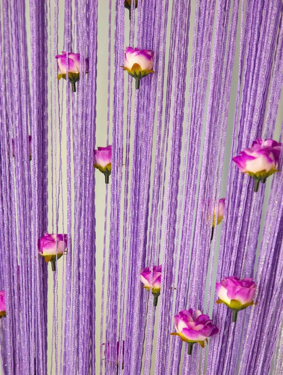 Кисея красная. Занавеска нитяная. Штора-лапша нитяная "кисея макарони радуга". Кисия. Кисея шторы сиреневые.