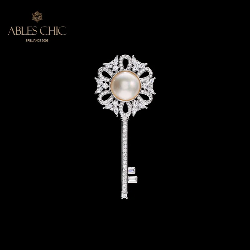

Solid 925 Silver Cultured Seawater Mabe Pearl Key Charm Pendant Micro Paved CZ Iconic Necklace C11N3S26008