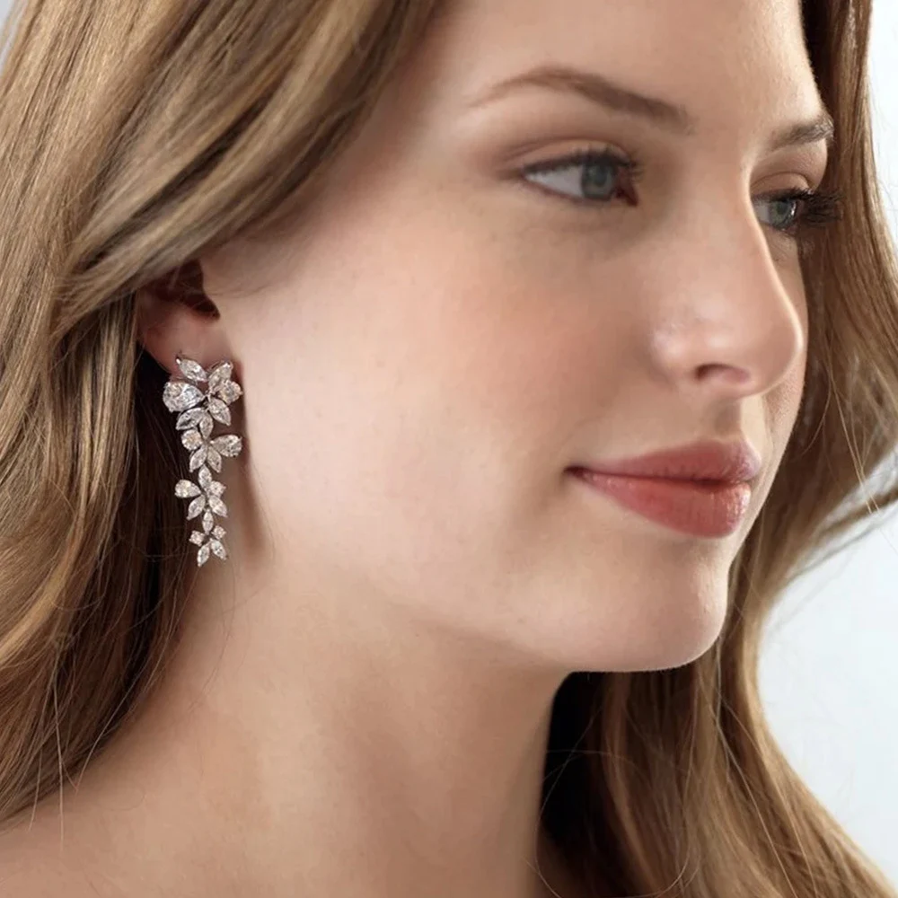 

Luxury Cubic Zirconia Flower Shape Earrings Wedding Accessories Bridal Jewelry Zircon Drop Earrings Water Drop Birthday Gift