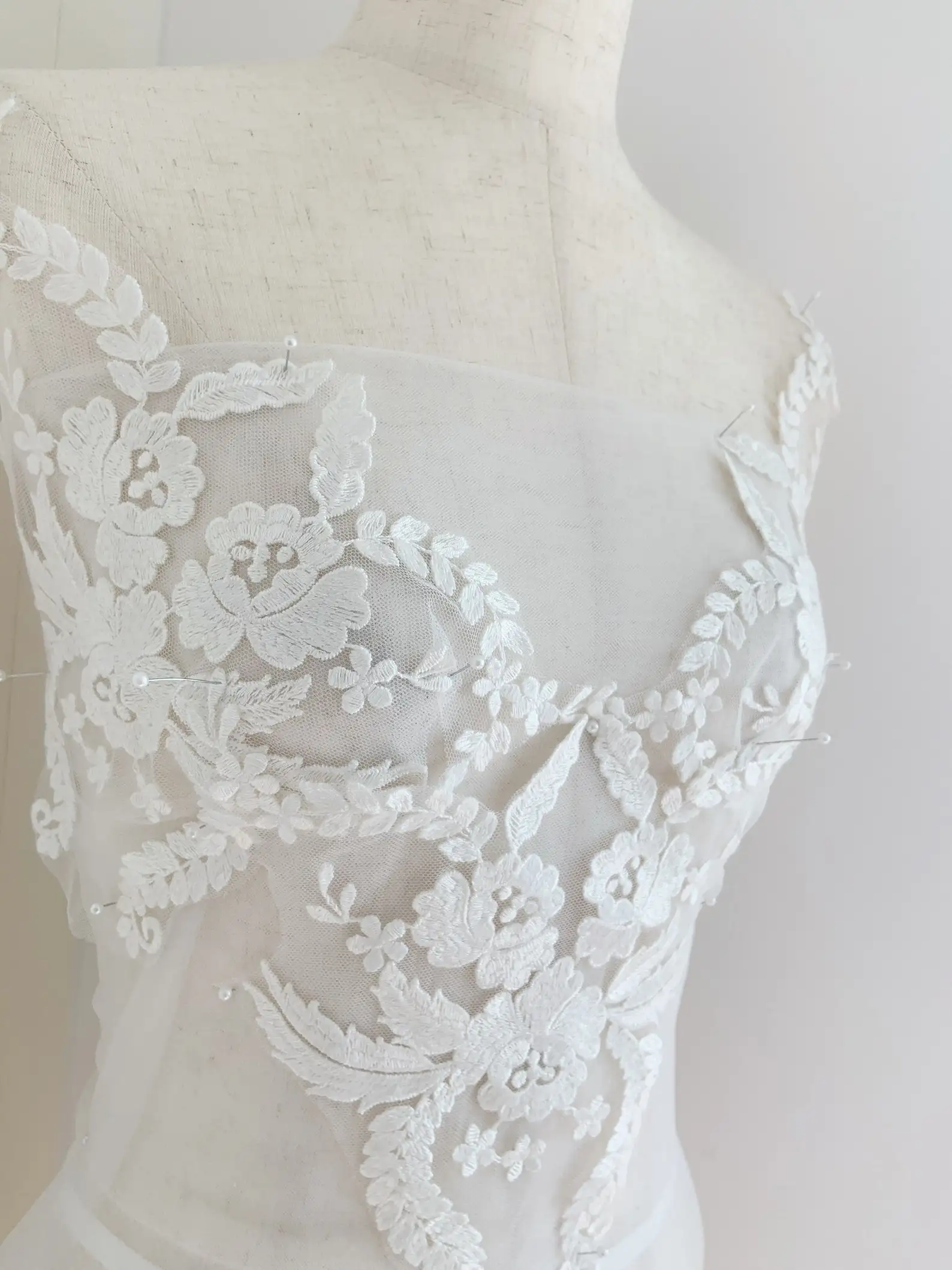 

Белая вышитая ткань из хлопка, кружевной лиф для свадебного платья, меняющий цвет