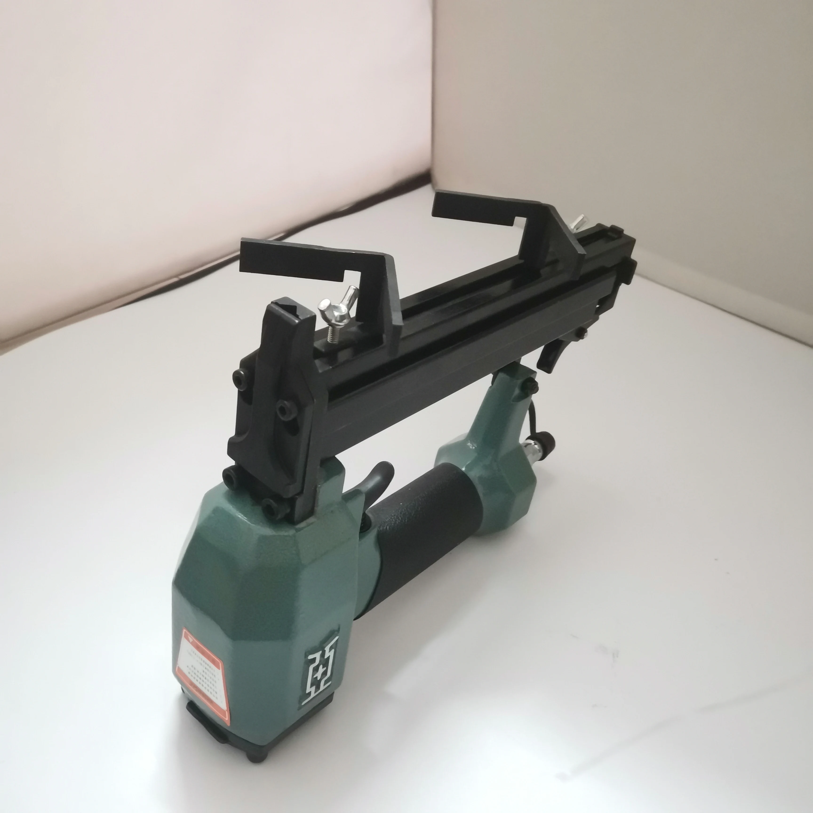 Пневматическая V-NAILER для соединения пистолета столярная рамка для картин Столяр V1015 v гвоздильщик