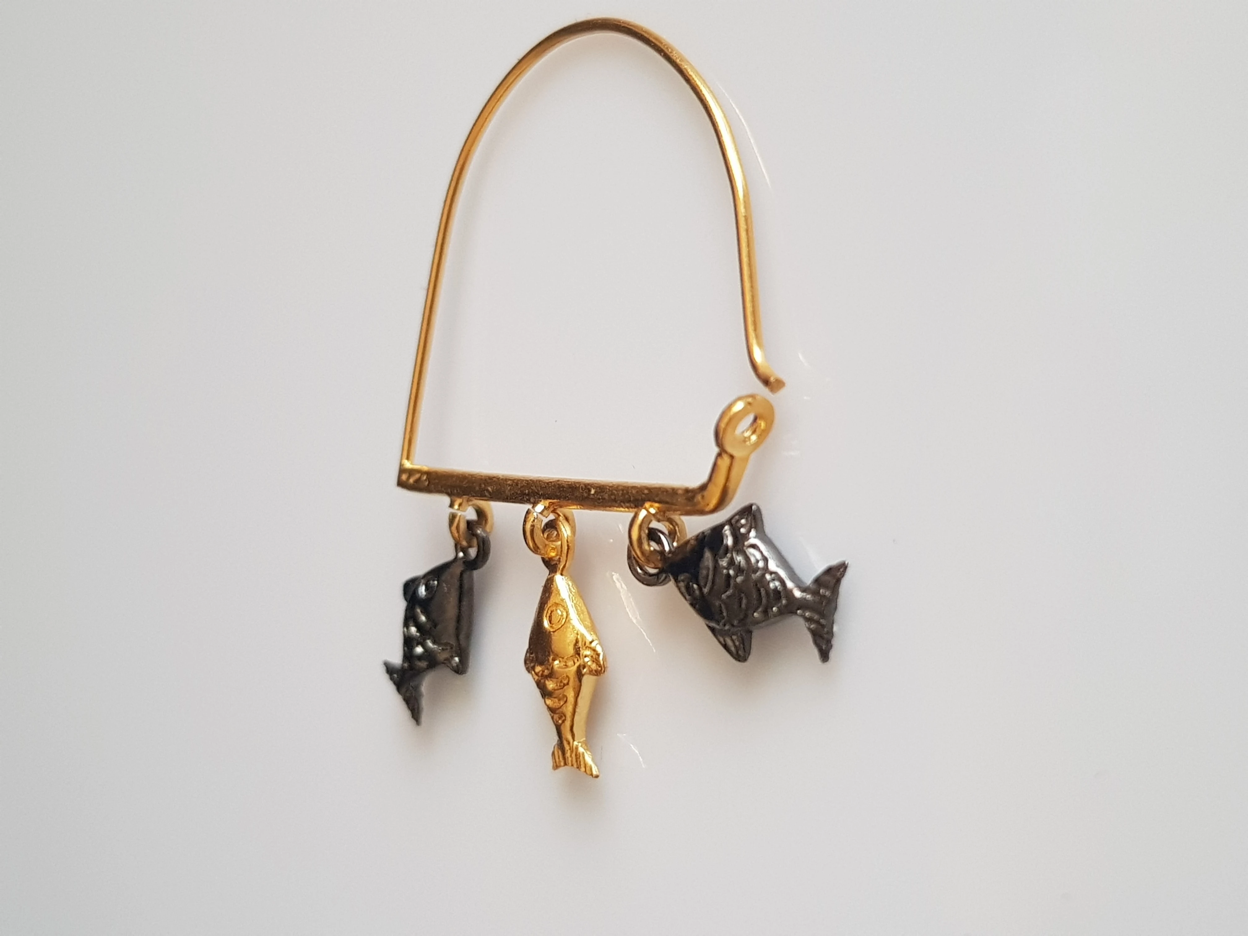 

22k gold plated sweet fishes 100% 925 Sterling Silver Women Trend Earrings