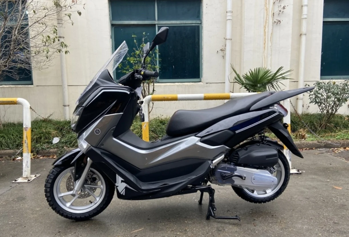 Скутер quantum 125. Макси скутер Quantum 125. Скутер Quantum 50/125 13. Максискутер Квантум 50.