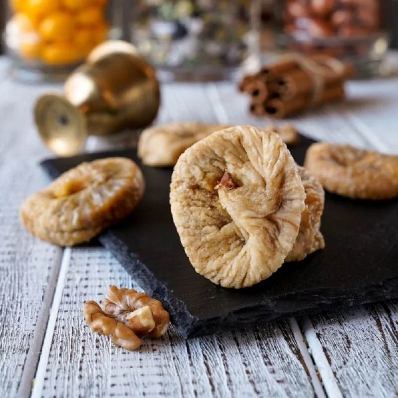 Потрясающий органический сушеный турецким инжиром веганский десерт изысканные